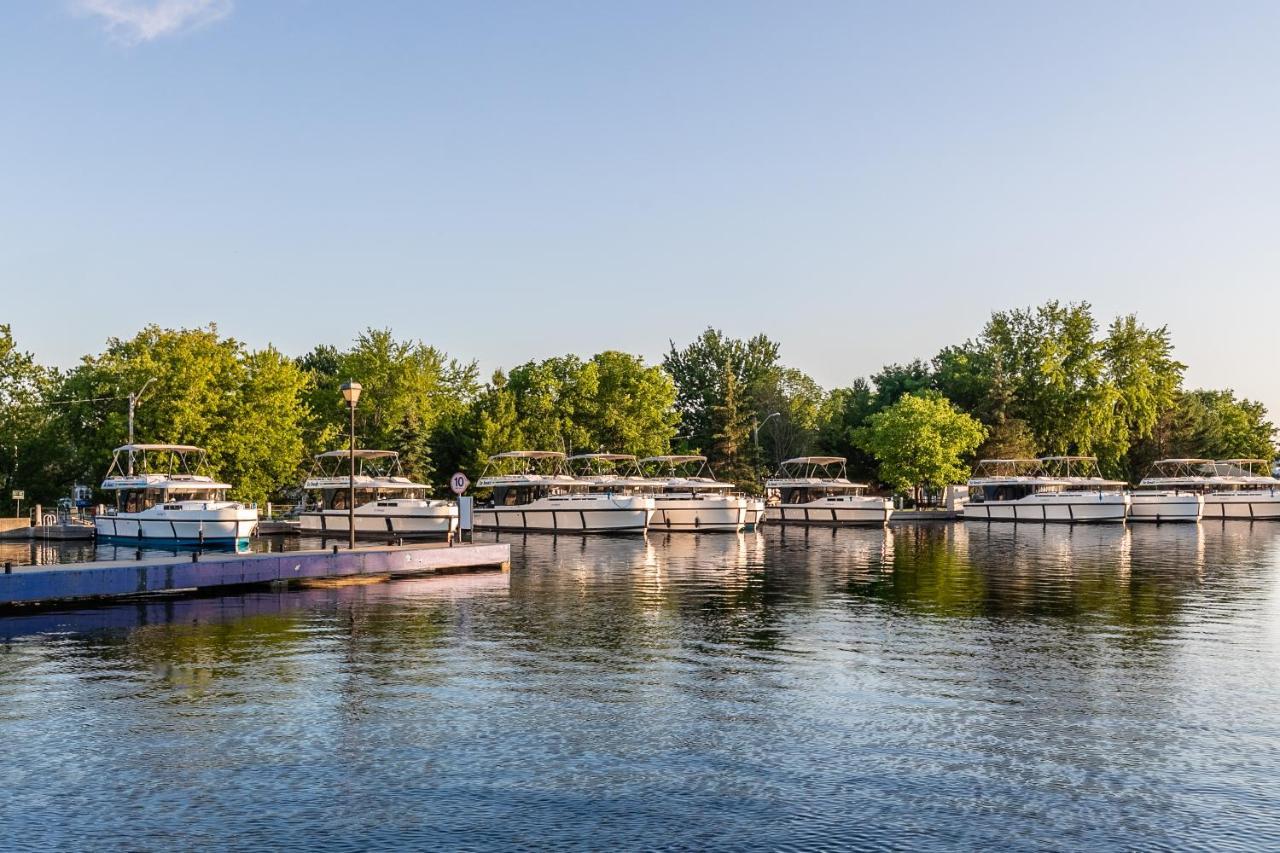 Luxury Rideau Apartments By Globalstay Smiths Falls Bagian luar foto